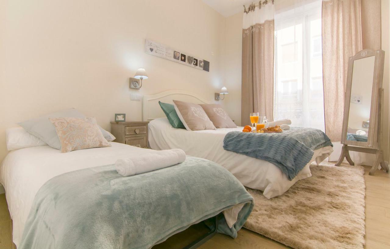 Sol Luxury Suites Madrid Buitenkant foto