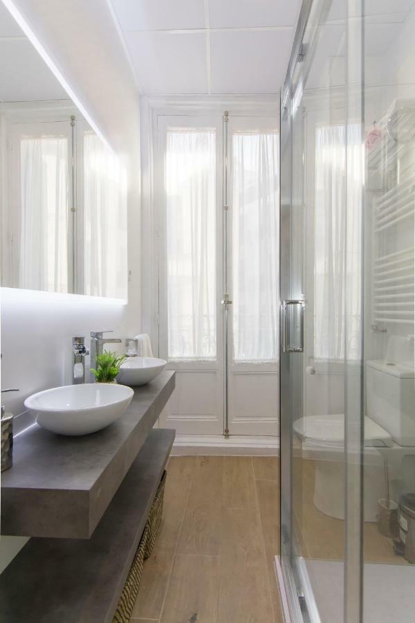 Sol Luxury Suites Madrid Buitenkant foto