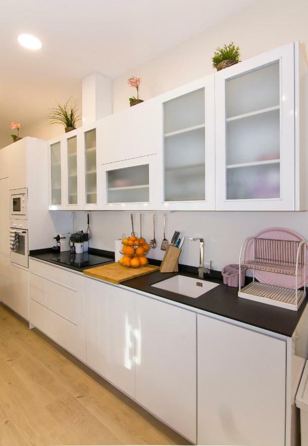 Sol Luxury Suites Madrid Buitenkant foto