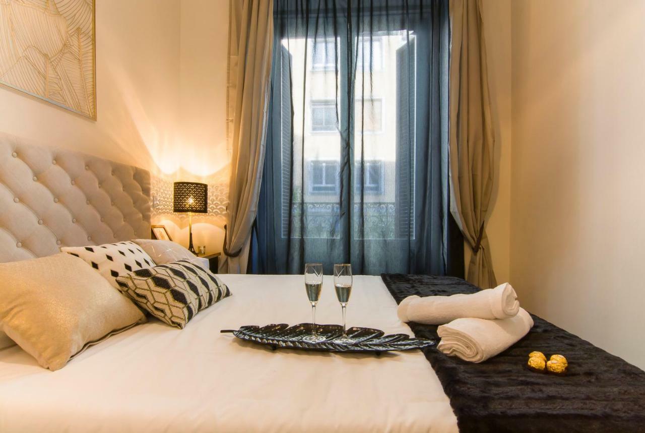 Sol Luxury Suites Madrid Buitenkant foto