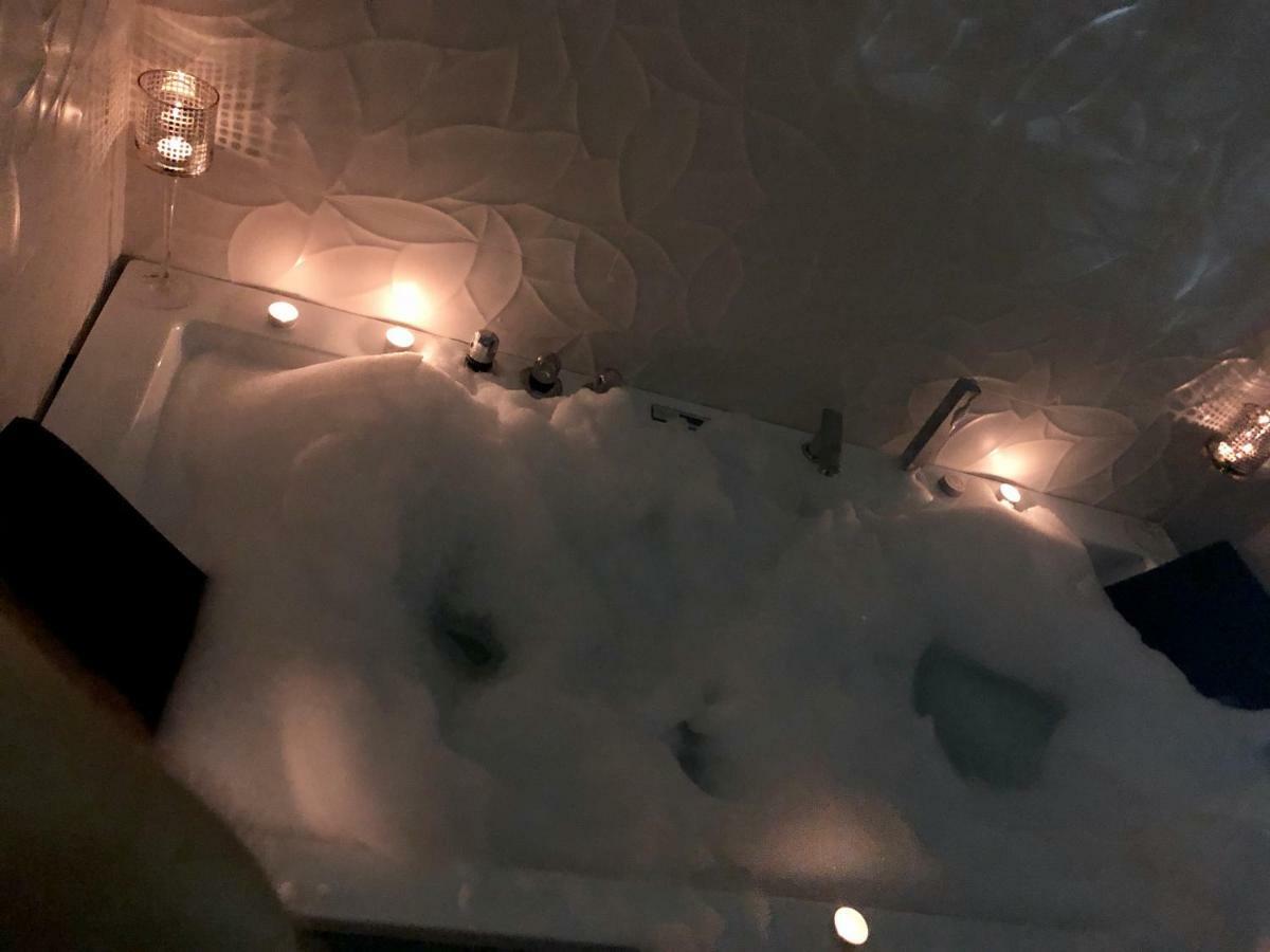 Sol Luxury Suites Madrid Buitenkant foto
