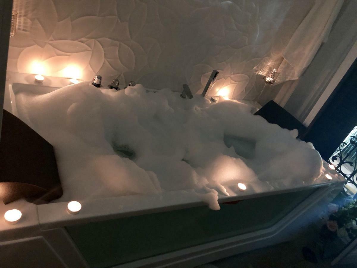 Sol Luxury Suites Madrid Buitenkant foto