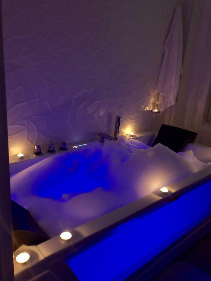 Sol Luxury Suites Madrid Buitenkant foto
