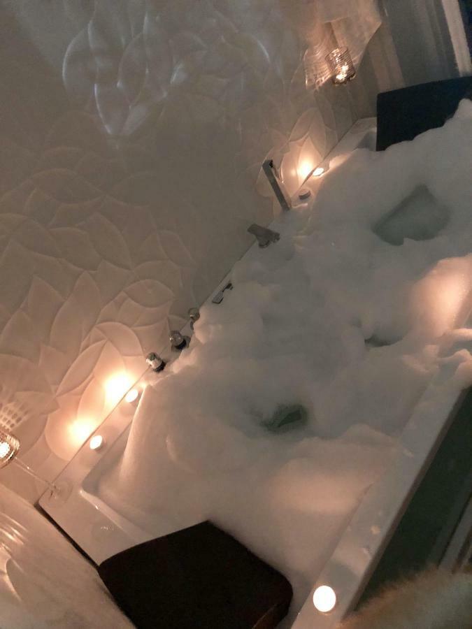 Sol Luxury Suites Madrid Buitenkant foto