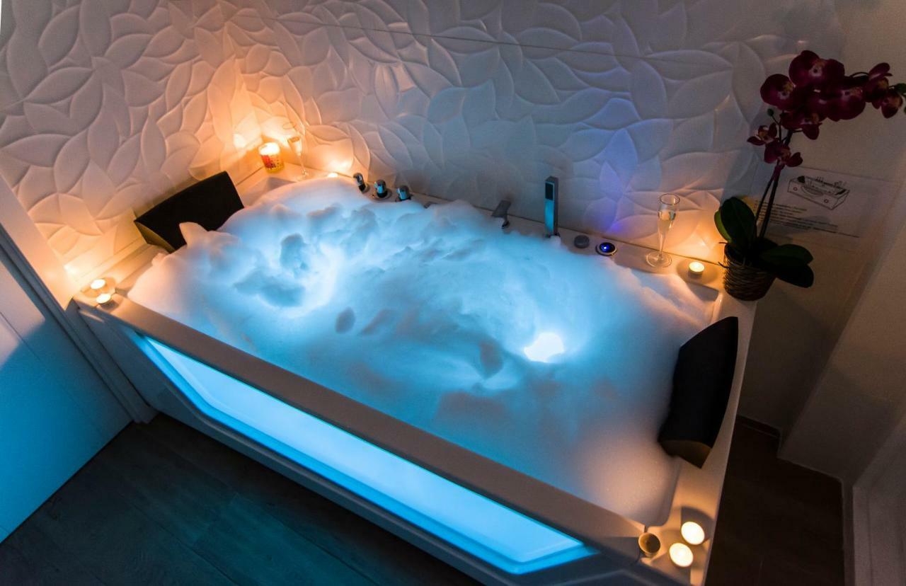 Sol Luxury Suites Madrid Buitenkant foto