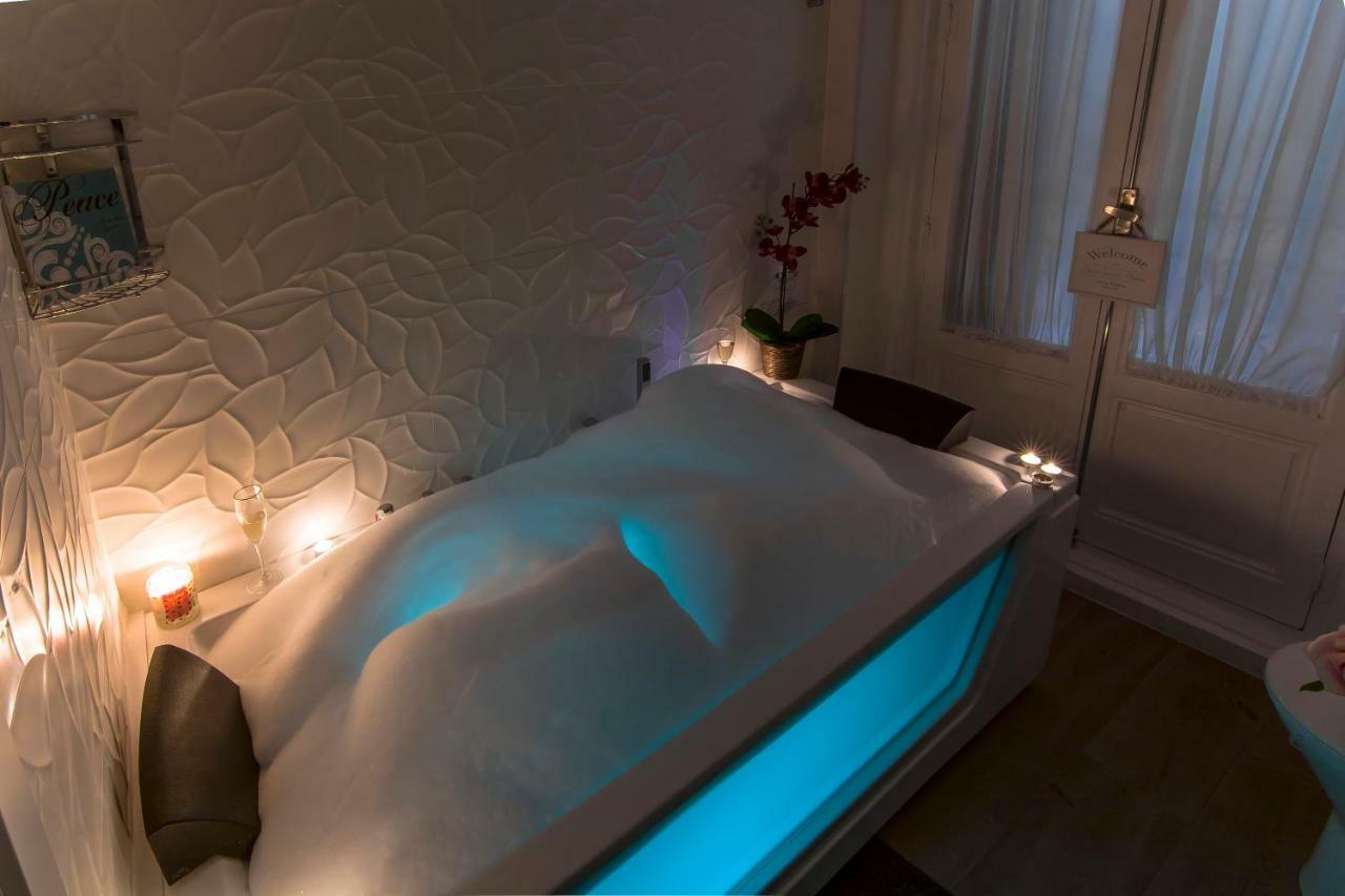 Sol Luxury Suites Madrid Buitenkant foto